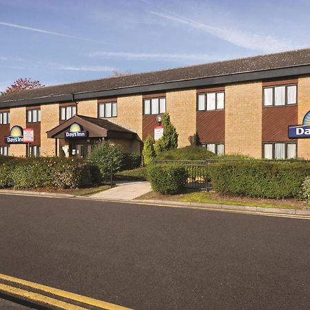 Days Inn Hotel Bradford - Leeds Бригхаус Екстериор снимка